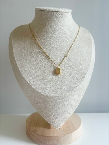 Fluer Pendant & Necklace